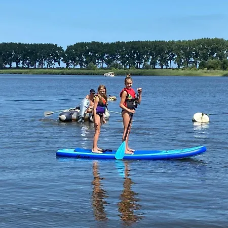 Bateau-hôtel Houseboat